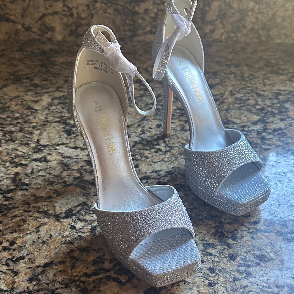 Dream Pairs Glittering Silver Heels
